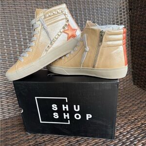 ShuShop Tan and Orange Athletic Shoes